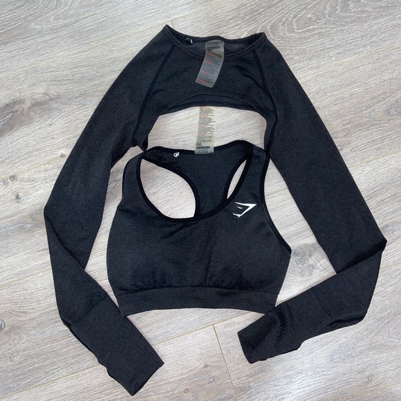 *SOLD* Gymshark shrug and sports bra - Picture 1 of 2